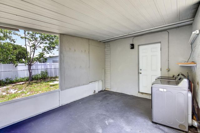 2811 NE 9th Terrace, Pompano Beach, FL 33064