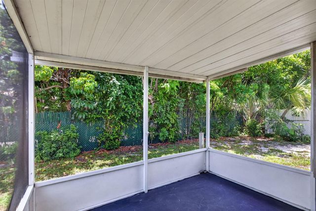 2811 NE 9th Terrace, Pompano Beach, FL 33064