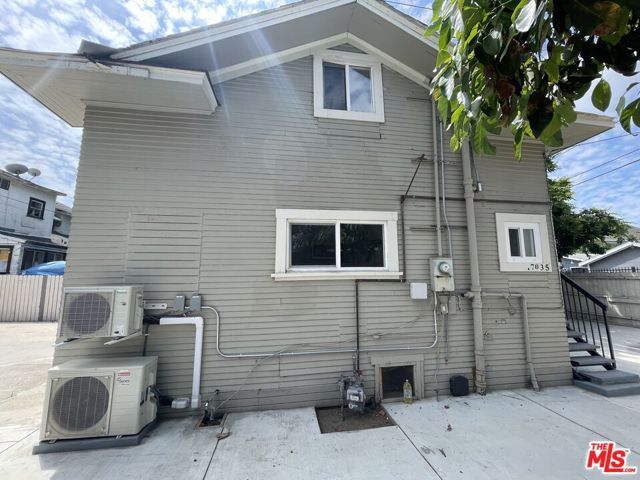 1703 S Burlington Avenue, Los Angeles, CA 90006