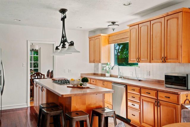 3101 N 103rd STREET, Wauwatosa, WI 53222