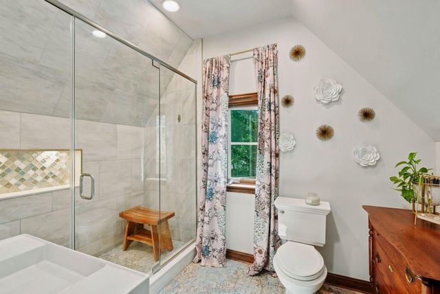 3101 N 103rd STREET, Wauwatosa, WI 53222