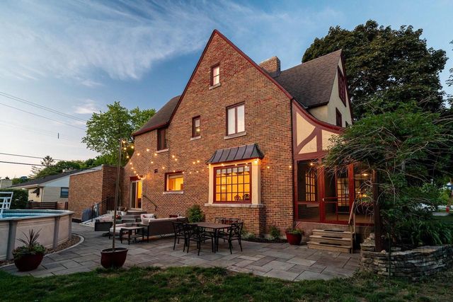 3101 N 103rd STREET, Wauwatosa, WI 53222