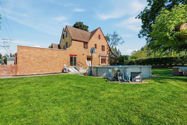 3101 N 103rd STREET, Wauwatosa, WI 53222