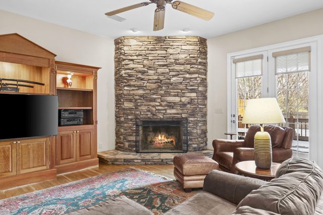 1300 Tupelo Lane, Lexington, KY 40513