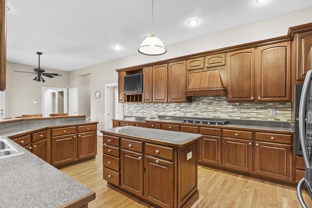 1300 Tupelo Lane, Lexington, KY 40513