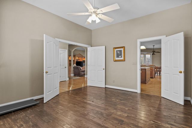 1300 Tupelo Lane, Lexington, KY 40513