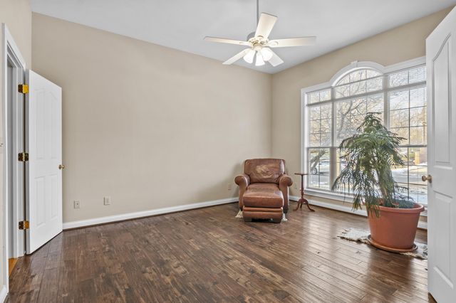 1300 Tupelo Lane, Lexington, KY 40513