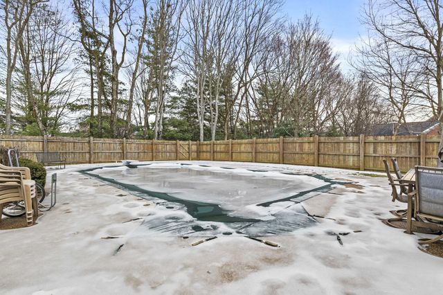 1300 Tupelo Lane, Lexington, KY 40513