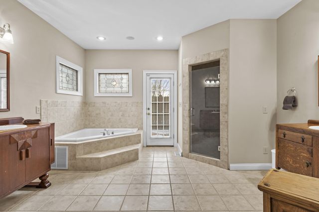 1300 Tupelo Lane, Lexington, KY 40513