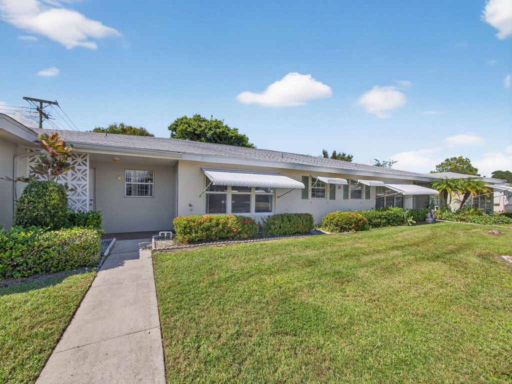 111 Lakes End Drive B, Fort Pierce, FL 34982