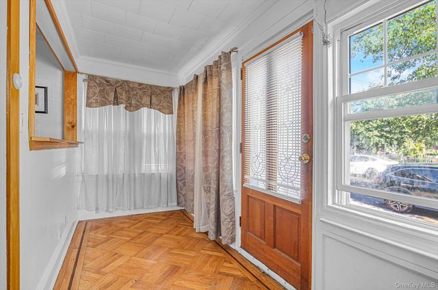225-13 95th Avenue, Floral Park, NY 11001
