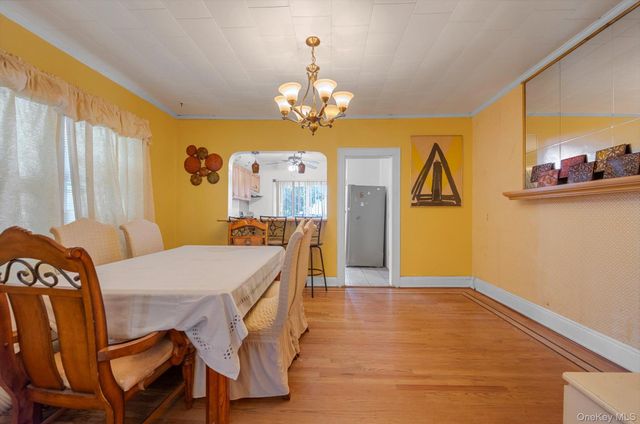 225-13 95th Avenue, Floral Park, NY 11001