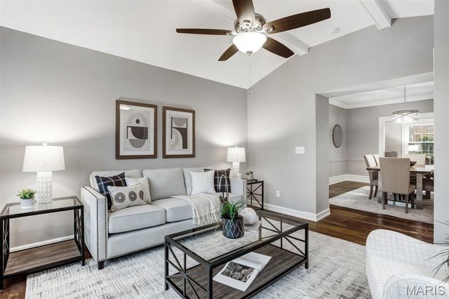 7162 Pershing Avenue, University City, MO 63130