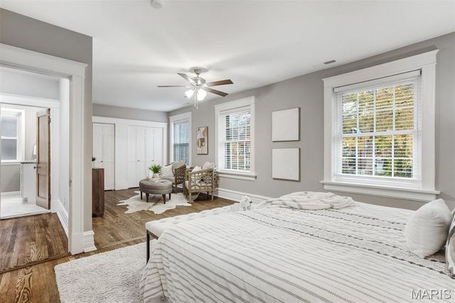 7162 Pershing Avenue, University City, MO 63130