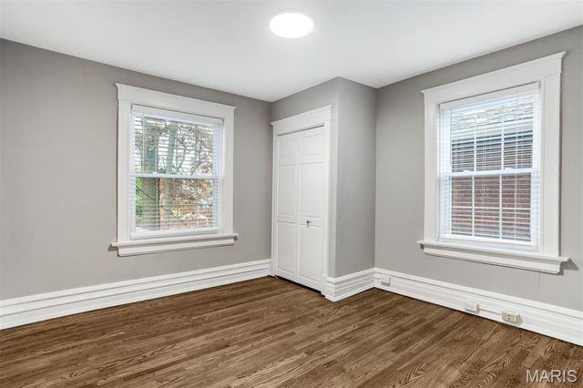 7162 Pershing Avenue, University City, MO 63130