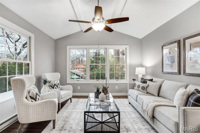 7162 Pershing Avenue, University City, MO 63130