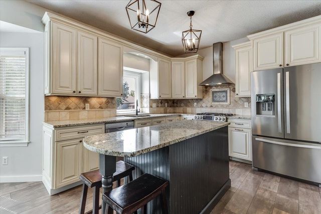 1836 N Lark Ct, Wichita, KS 67212