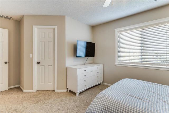 1836 N Lark Ct, Wichita, KS 67212