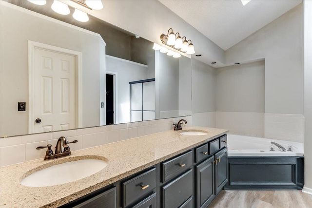 1836 N Lark Ct, Wichita, KS 67212