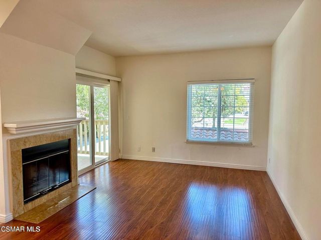 684 Sutton Crest Trail 101, Oak Park, CA 91377