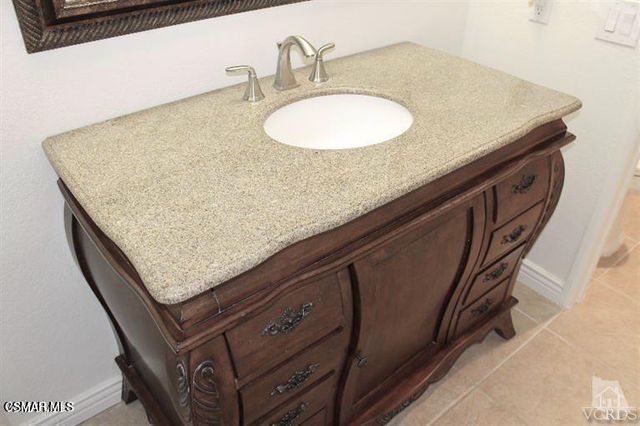 684 Sutton Crest Trail 101, Oak Park, CA 91377