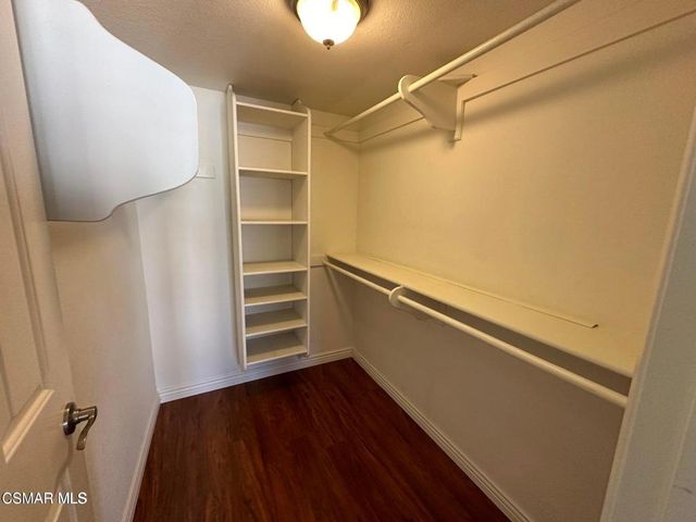 684 Sutton Crest Trail 101, Oak Park, CA 91377