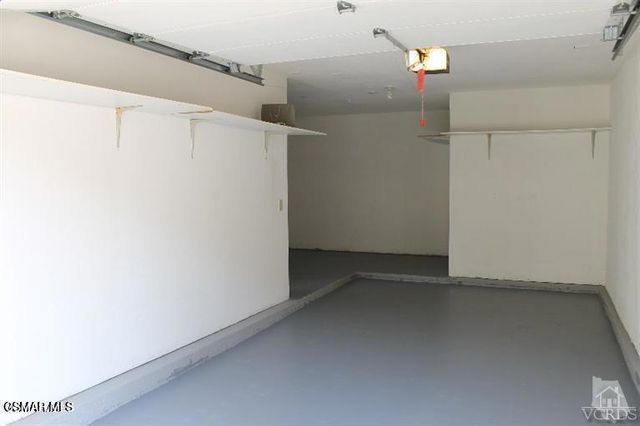 684 Sutton Crest Trail 101, Oak Park, CA 91377