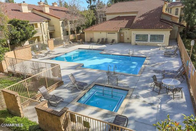684 Sutton Crest Trail 101, Oak Park, CA 91377