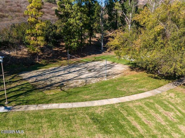 684 Sutton Crest Trail 101, Oak Park, CA 91377