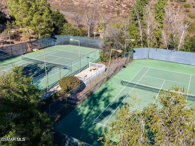 684 Sutton Crest Trail 101, Oak Park, CA 91377