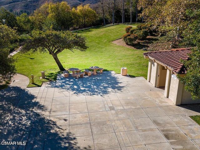 684 Sutton Crest Trail 101, Oak Park, CA 91377