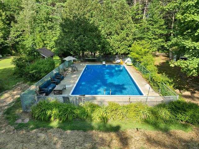 1195 Chocorua Road, Tamworth, NH 03817