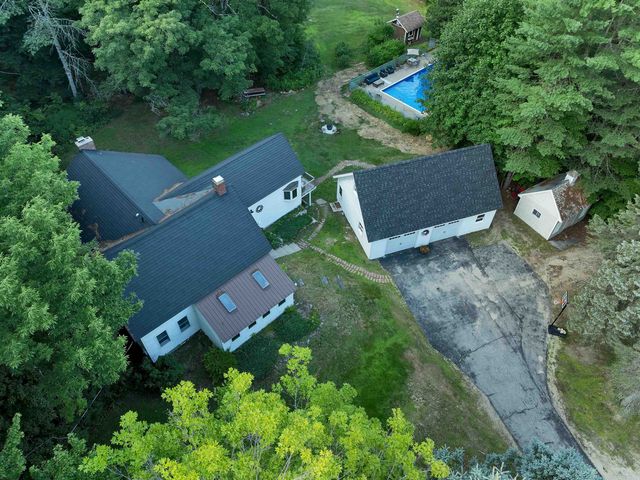 1195 Chocorua Road, Tamworth, NH 03817