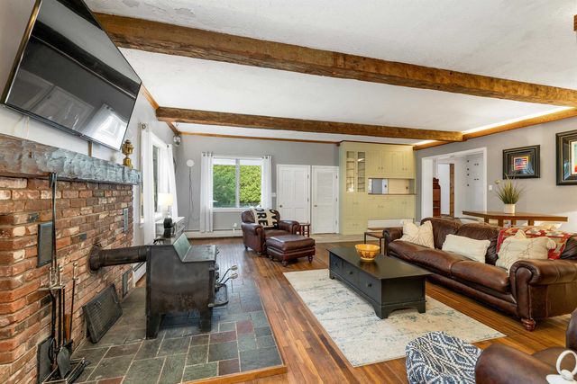 1195 Chocorua Road, Tamworth, NH 03817