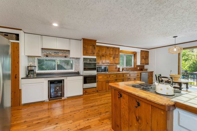 1195 Chocorua Road, Tamworth, NH 03817