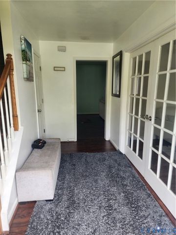 501 Green Orchard Dr, Chester, VA 23836