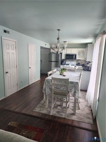 501 Green Orchard Dr, Chester, VA 23836
