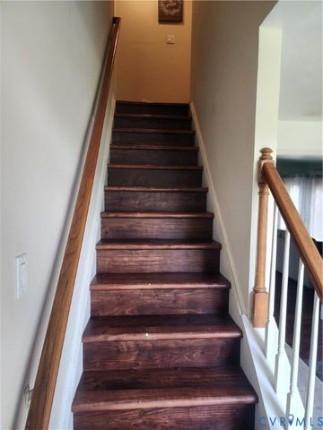 501 Green Orchard Dr, Chester, VA 23836