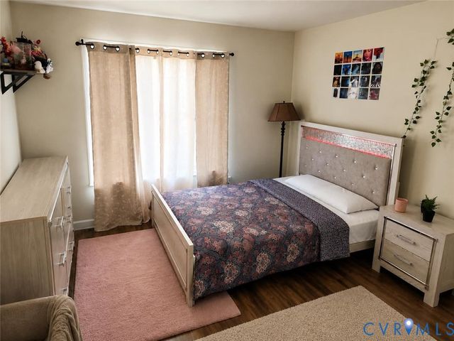 501 Green Orchard Dr, Chester, VA 23836