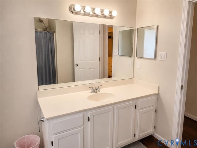 501 Green Orchard Dr, Chester, VA 23836