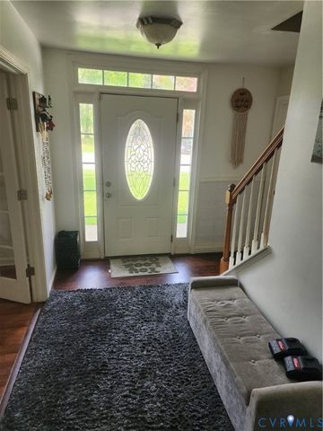 501 Green Orchard Dr, Chester, VA 23836