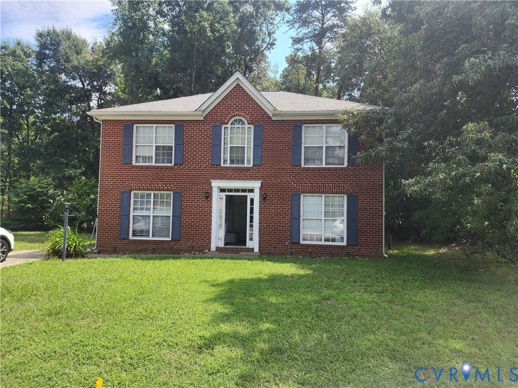 501 Green Orchard Dr, Chester, VA 23836