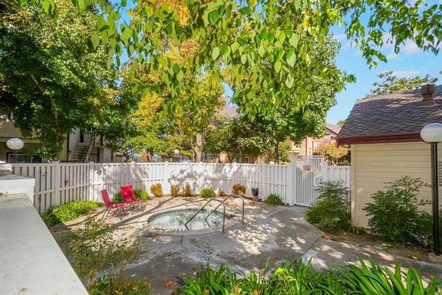 6198 Civic Terrace Avenue A, Newark, CA 94560