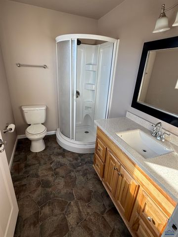 960 BENNINGTON DR, Box Elder, Sd, SD 57719