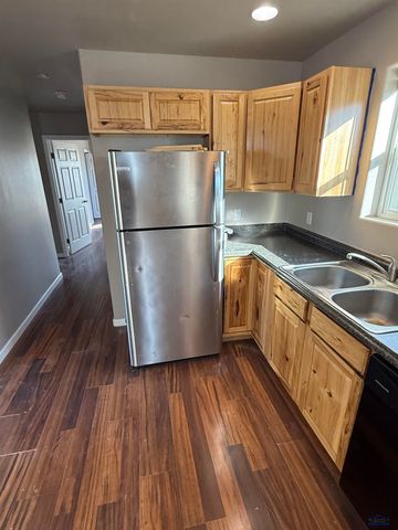 960 BENNINGTON DR, Box Elder, Sd, SD 57719