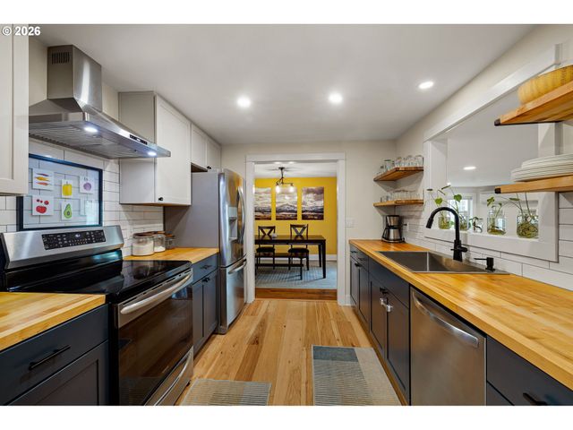 2747 BAILEY Ln, Eugene, OR 97401