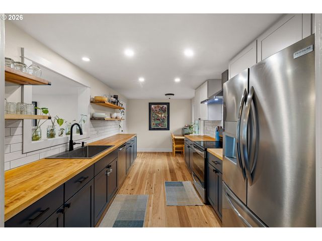 2747 BAILEY Ln, Eugene, OR 97401