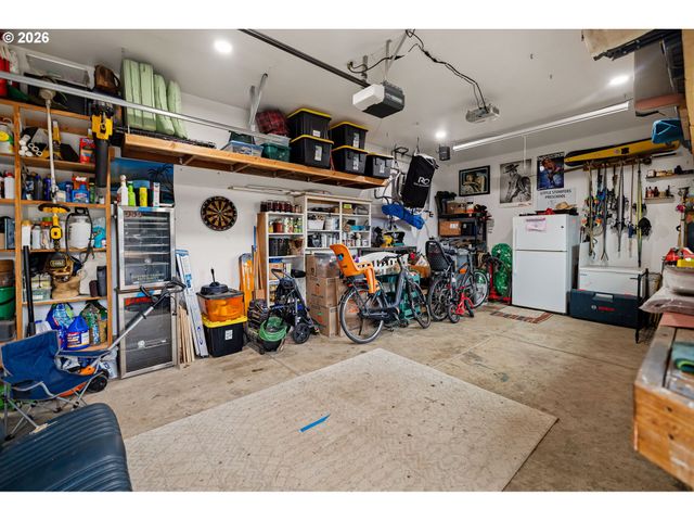 2747 BAILEY Ln, Eugene, OR 97401