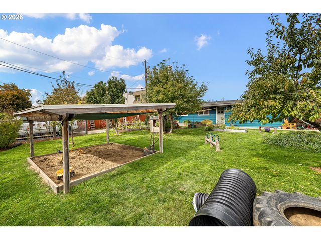 2747 BAILEY Ln, Eugene, OR 97401