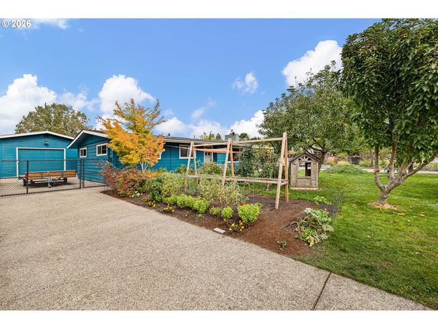 2747 BAILEY Ln, Eugene, OR 97401
